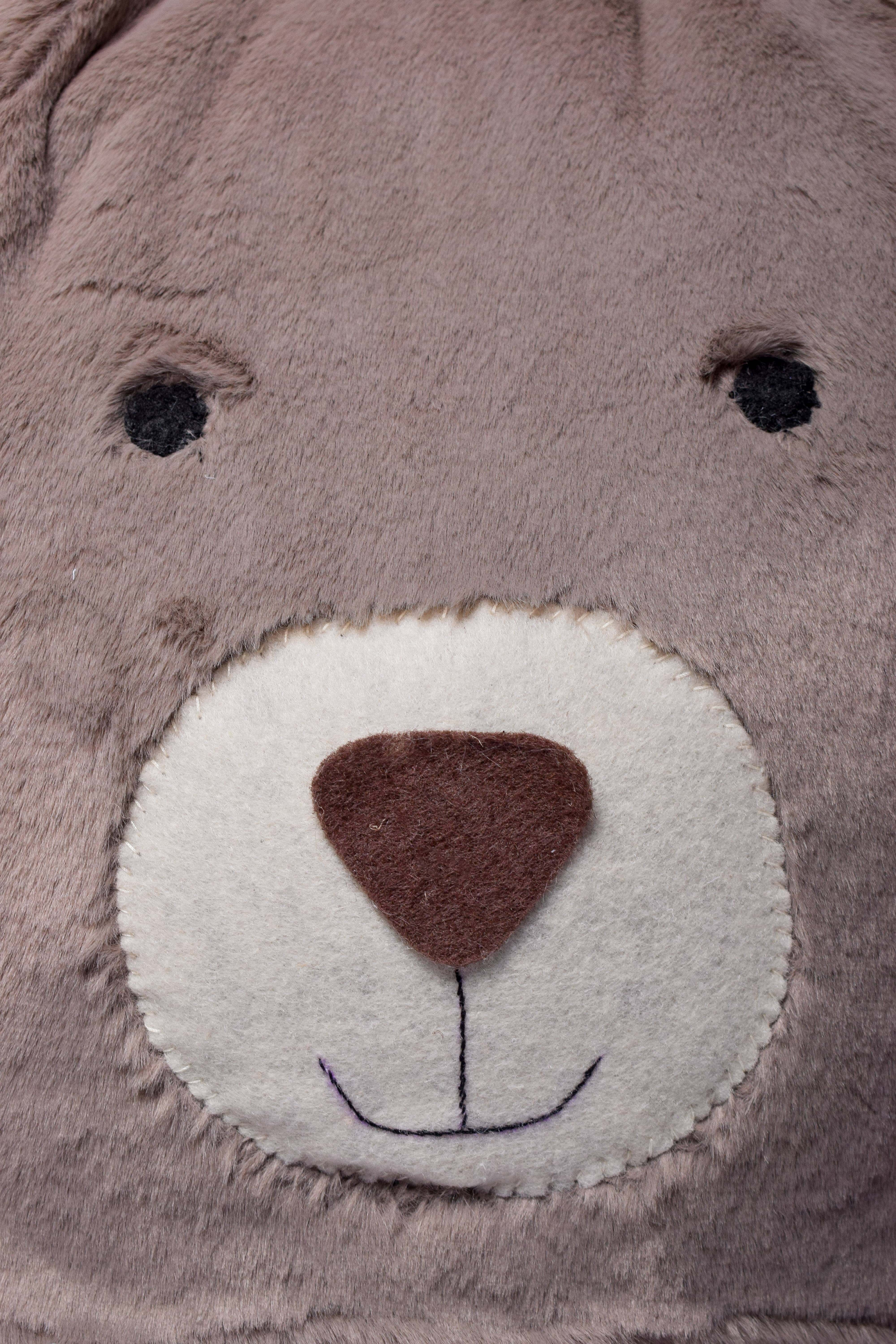 Pouf with bear design