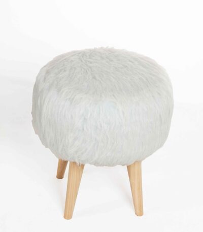 White wool pouf